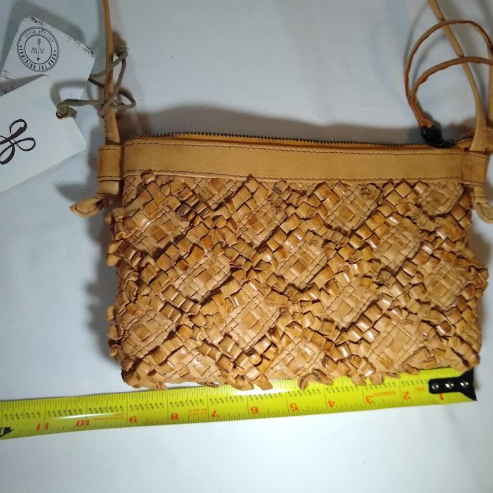 HOBO crossbody artisan weave saddle/camel color called: Sand Dollar